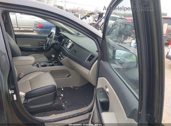 KNDMB5C13K6542691 2019 KIA SEDONA Black Widok wnętrza z przodu