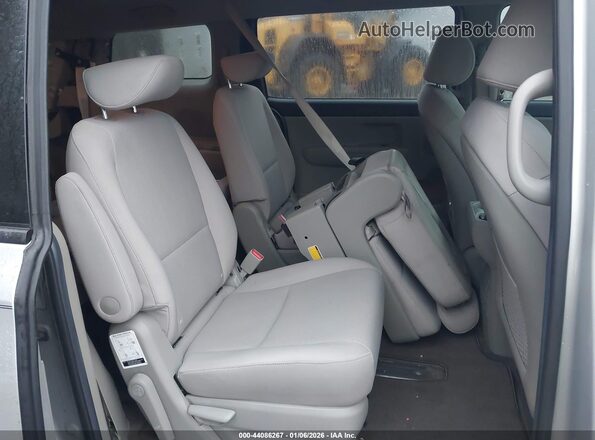 KNDMB5C14M6675544 2021 KIA SEDONA Silver VIN კოდის სტიკერის ხედი