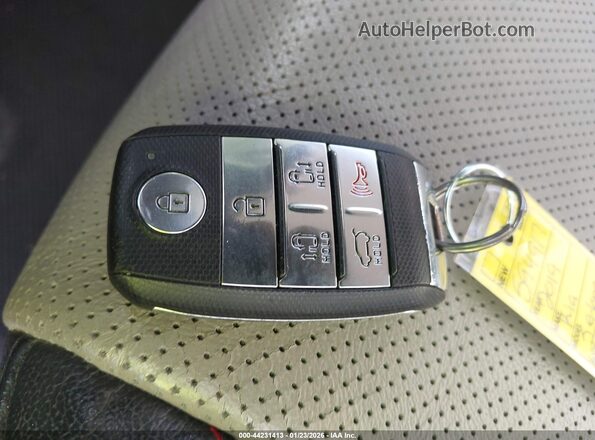 KNDMB5C15K6534253 2019 KIA SEDONA Black Առջևի վահանակի տեսք