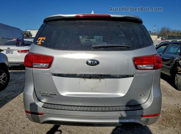 KNDMB5C1XH6227282 2017 KIA SEDONA Silver Вид ззаду