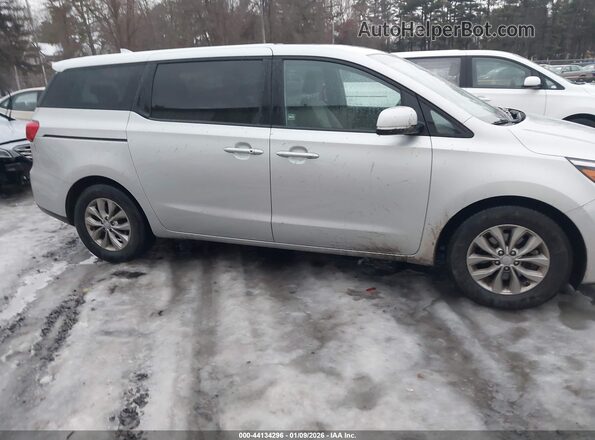 KNDMB5C1XL6659282 2020 KIA SEDONA Silver Սալոնի հետևի տեսք