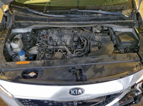 KNDMC5C11J6387828 2018 KIA SEDONA Silver ძრავის განყოფილების ხედი