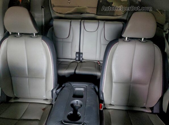 KNDMC5C11J6387828 2018 KIA SEDONA Silver უკანა სავარძლების ხედი