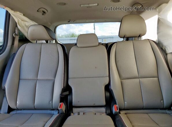 KNDMC5C13M6676147 2021 KIA SEDONA Silver Widok tylnych siedzeń