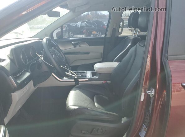 KNDNB4H32N6091671 2022 KIA CARNIVAL Красный Вид салона спереди