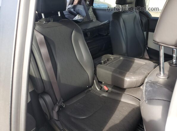 KNDNB4H32N6091671 2022 KIA CARNIVAL Красный Вид задней части салона