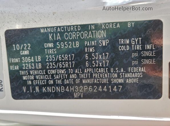 KNDNB4H32P6244147 2023 KIA CARNIVAL White 360 interior view