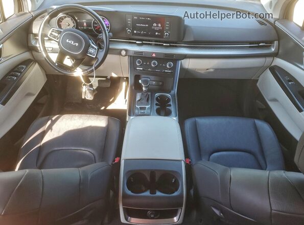KNDNB4H38N6134474 2022 KIA CARNIVAL Black Dashboard view