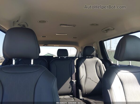 KNDNB5KA2T6120791 2026 KIA CARNIVAL MPV HYBRID White Vista de la etiqueta del VIN