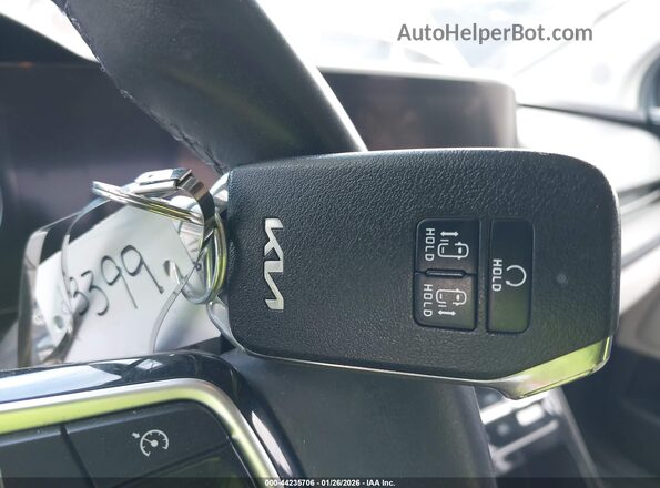 KNDNE5H36P6201573 2023 KIA CARNIVAL MPV Green Dashboard view