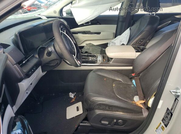 KNDNE5H39P6202104 2023 KIA CARNIVAL Gray Вид салону спереду