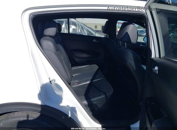 KNDP63AC1N7015936 2022 KIA SPORTAGE White VIN կոդի պիտակի տեսք
