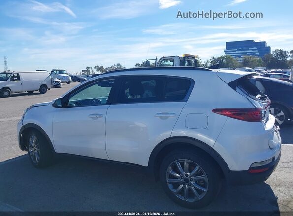 KNDP63AC1N7015936 2022 KIA SPORTAGE White Սալոնի 360 աստիճան տեսք