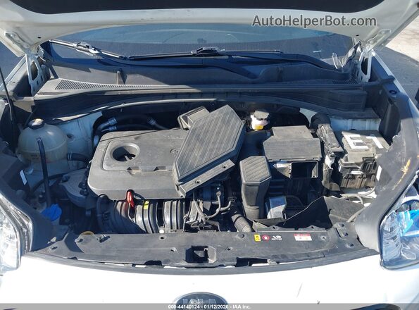 KNDP63AC1N7015936 2022 KIA SPORTAGE White Հետևի տեսք