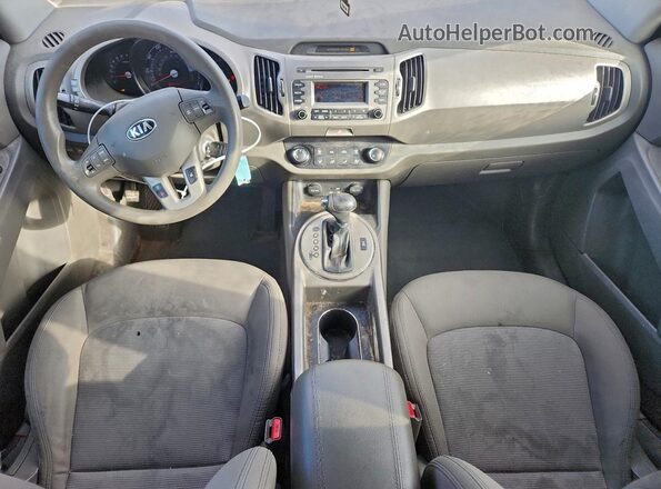 KNDPBCAC3G7864335 2016 KIA SPORTAGE White Dashboard view