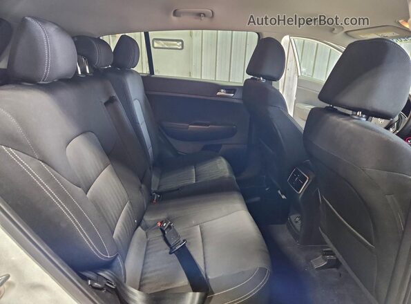 KNDPM3AC4M7866410 2021 KIA SPORTAGE Белый Вид задней части салона