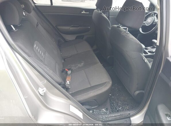 KNDPM3AC8J7454082 2018 KIA SPORTAGE Silver 