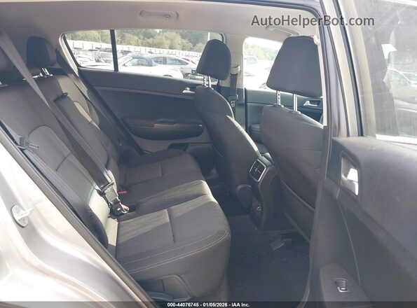 KNDPM3ACXN7977481 2022 KIA SPORTAGE Silver Widok naklejki z numerem VIN