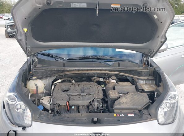 KNDPM3ACXN7977481 2022 KIA SPORTAGE Silver Widok z tyłu