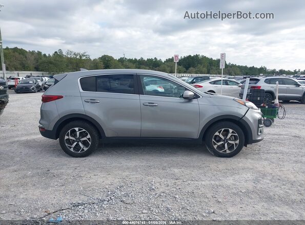 KNDPM3ACXN7977481 2022 KIA SPORTAGE Silver Widok wnętrza z tyłu
