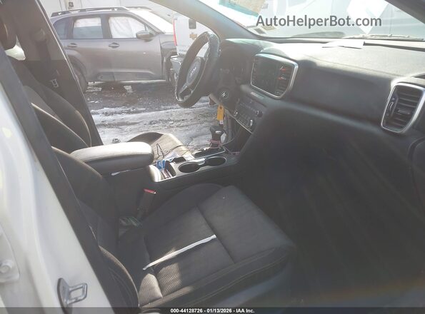 KNDPMCAC1L7796251 2020 KIA SPORTAGE White Вид салону спереду