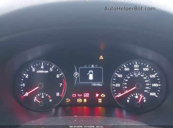 KNDPMCAC6J7430573 2018 KIA SPORTAGE White უკანა სავარძლების ხედი