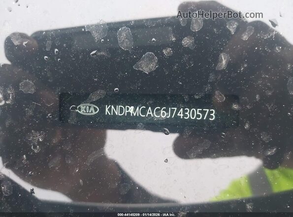 KNDPMCAC6J7430573 2018 KIA SPORTAGE White 