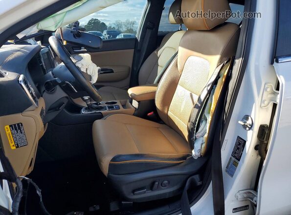 KNDPR3A63J7374474 2018 KIA SPORTAGE Белый Вид салона спереди