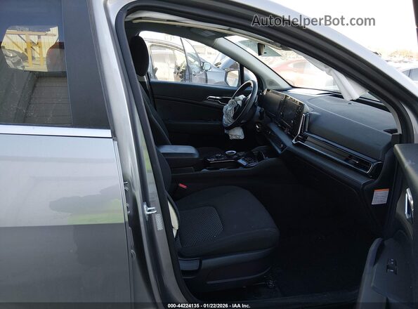 KNDPUCAGXP7095989 2023 KIA SPORTAGE HYBRID Silver Front interior view