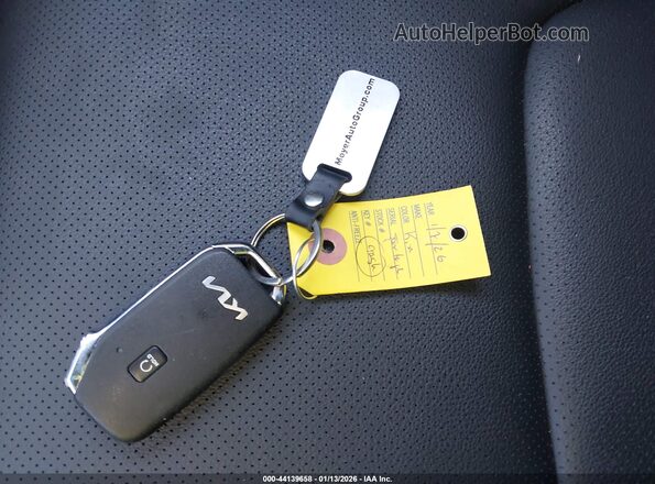 KNDPVCDG2R7128656 2024 KIA SPORTAGE HYBRID Blue Vista del salpicadero