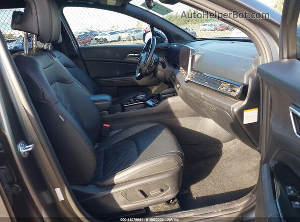 KNDPZDAH5P7073706 2023 KIA SPORTAGE PLUG-IN HYBRID Gray Widok wnętrza z przodu