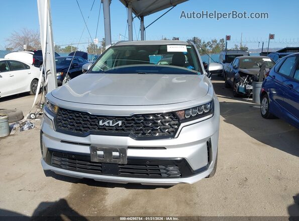 KNDRH4LG2R5258729 2024 KIA SORENTO HYBRID Silver Vista interior trasera