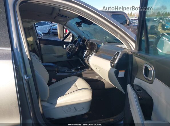 KNDRKDLG2P5208993 2023 KIA SORENTO HYBRID Silver 