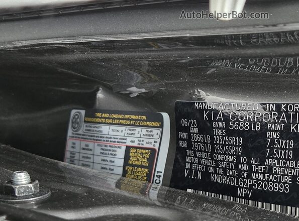 KNDRKDLG2P5208993 2023 KIA SORENTO HYBRID Silver 
