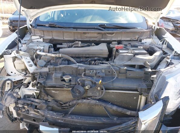 KNMAT2MV5HP549063 2017 NISSAN ROGUE White Rear view