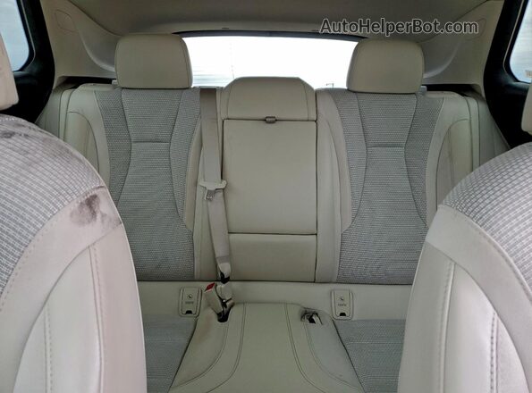 LRBAZLR42PD038655 2023 BUICK ENVISION Silver Vista de los asientos traseros