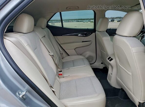 LRBAZLR42PD038655 2023 BUICK ENVISION Silver Vista interior trasera