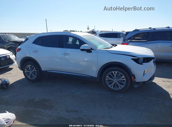 LRBAZLR43ND138468 2022 BUICK ENVISION White 360 interior view