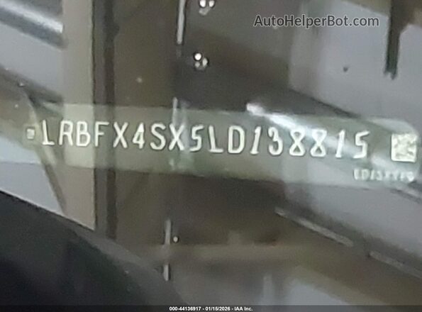 LRBFX4SX5LD138815 2020 BUICK ENVISION Blue Widok komory silnika