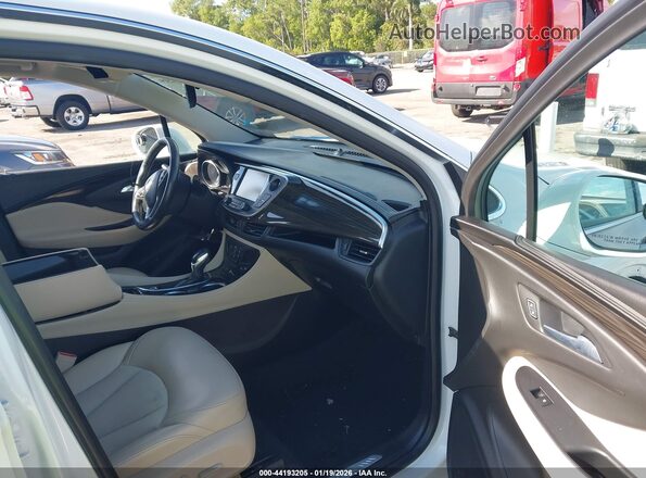 LRBFXASA6LD212737 2020 BUICK ENVISION Белый Вид салона спереди