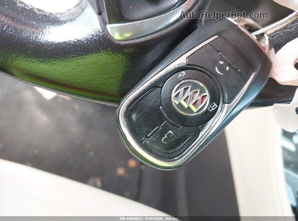 LRBFXBSAXLD156047 2020 BUICK ENVISION Red Vista del salpicadero