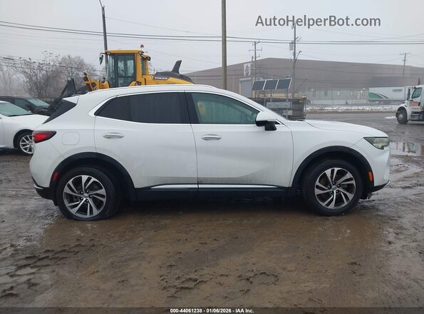 LRBFZNR49ND027571 2022 BUICK ENVISION White Вид задньої частини салону