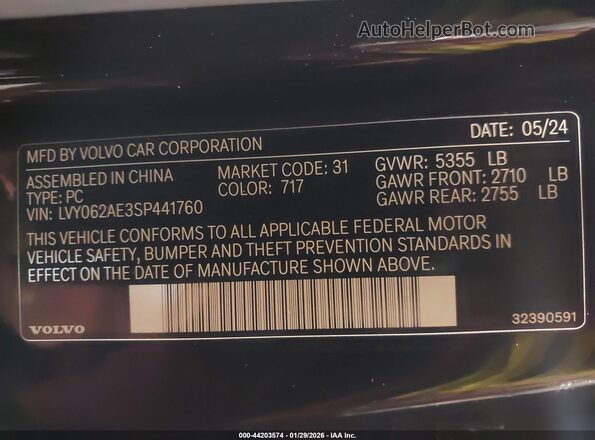 LVY062AE3SP441760 2025 VOLVO S90 Black Vista del compartimento del motor