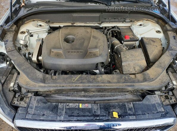 LYV102RK6JB069834 2018 VOLVO XC60 White 