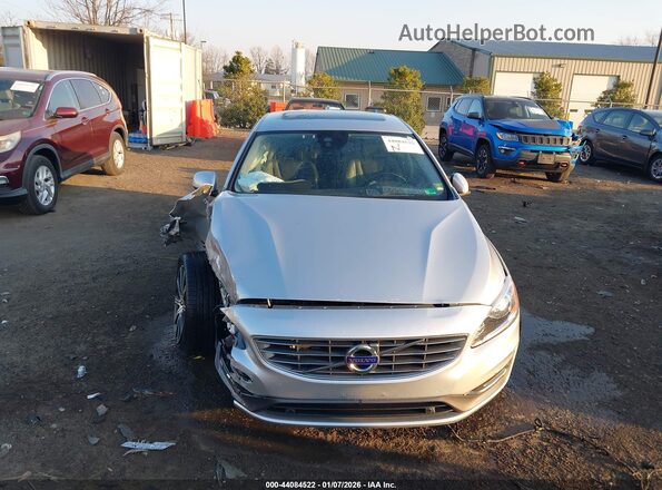 LYV402FK0GB095002 2016 VOLVO S60 INSCRIPTION Silver Rear interior view