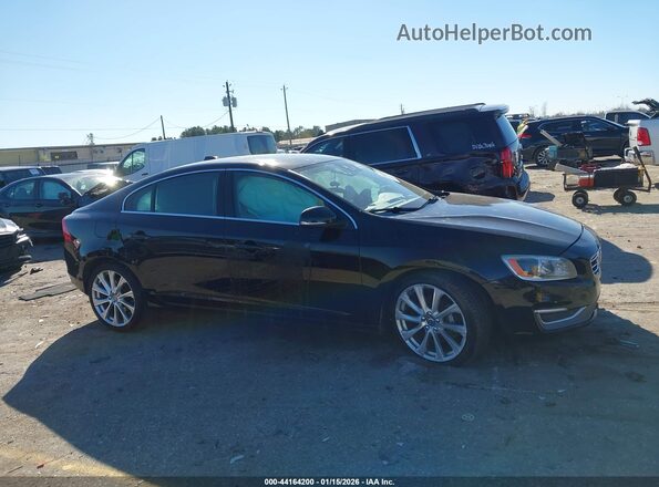 LYV402TM2JB178976 2018 VOLVO S60 INSCRIPTION Black უკანა სალონის ხედი