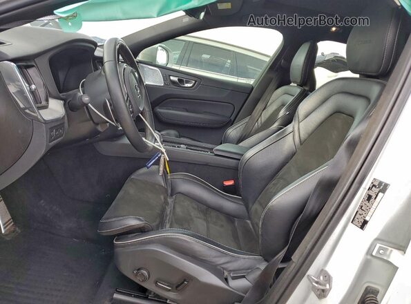 LYVBR0DM2KB283812 2019 VOLVO XC60 White Вид салону спереду