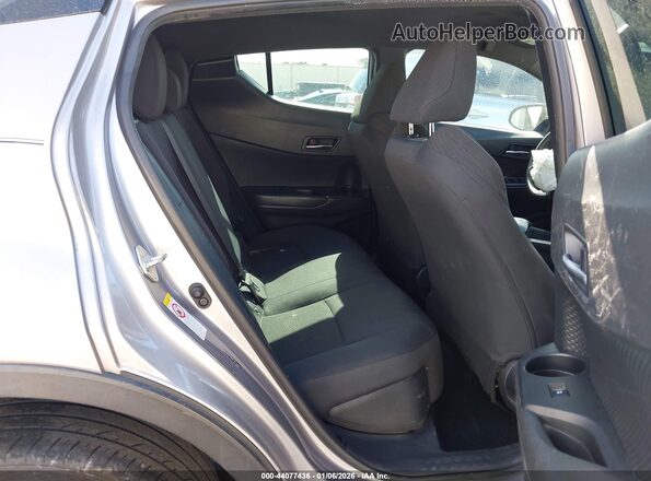 NMTKHMBX3KR067645 2019 TOYOTA LE Silver Vista de la etiqueta del VIN
