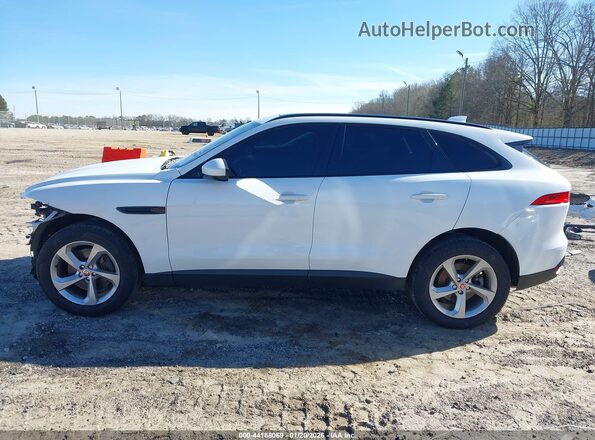 SADCJ2BV7HA063993 2017 JAGUAR F-PACE White 