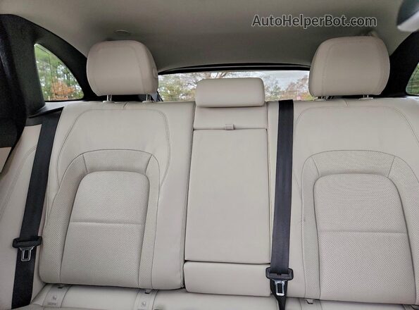 SADCJ2EX3MA681044 2021 JAGUAR F-PACE Blue Vista de los asientos traseros